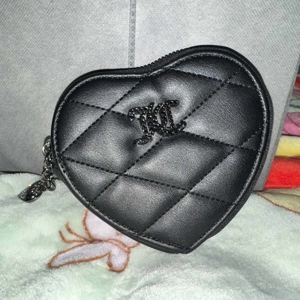 Black Quilted Heart-Shaped Women's Bag